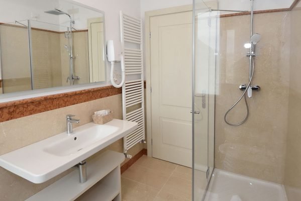 Il Colle Bellagio Agritourism: Calla room