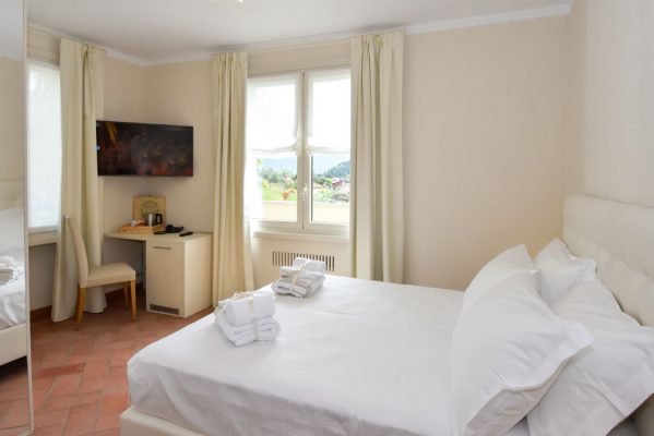 Il Colle Bellagio Agritourism: Tulip room